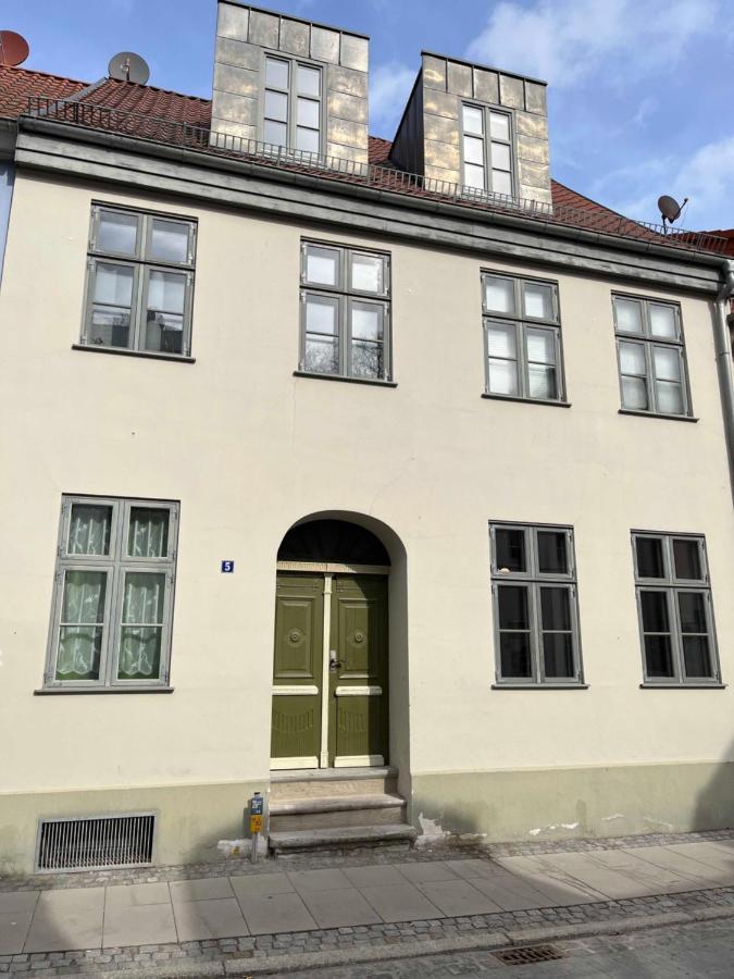 Im Zentrum Wohnen, Ruhe Geniessen Greifswald Buitenkant foto